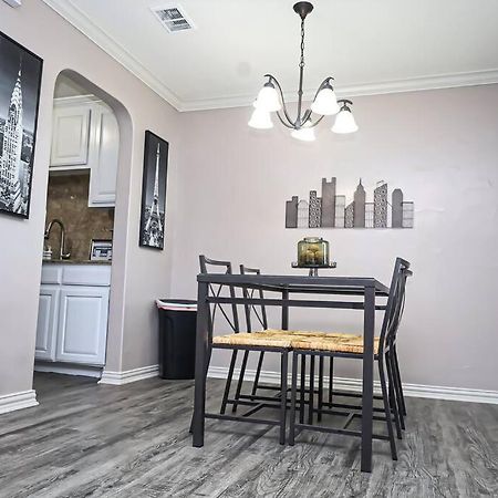 Comfy Two-Bedroom Apartment In Arlington Ngoại thất bức ảnh