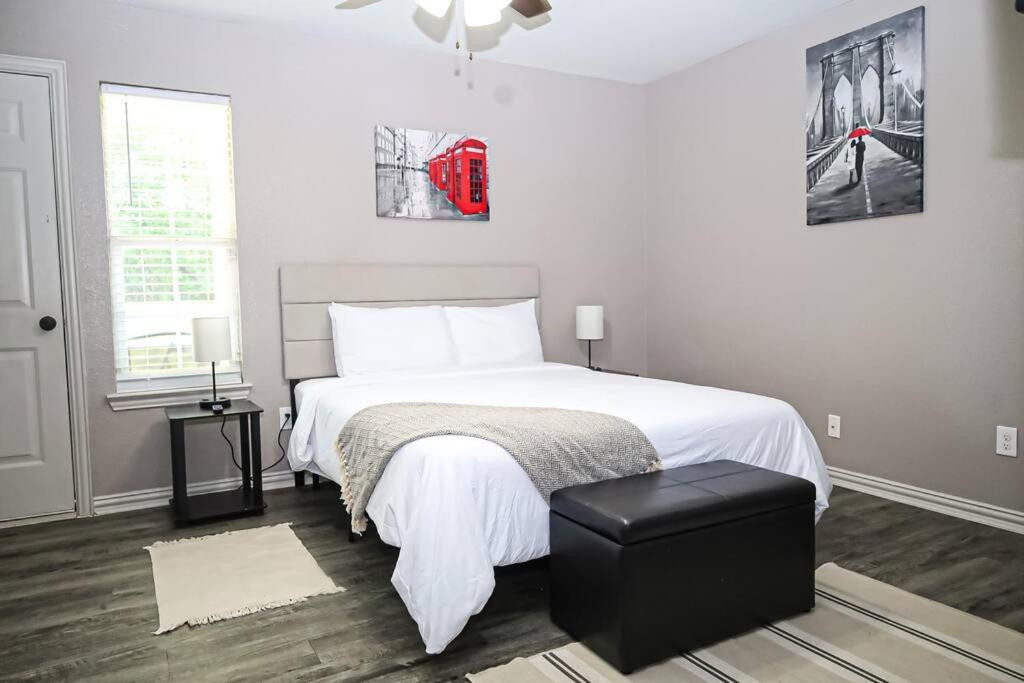 Comfy Two-Bedroom Apartment In Arlington Ngoại thất bức ảnh